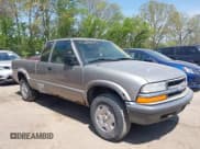 ✅ 2001 Chevrolet S-10 LS • VIN: 1GCDT19W41K181244 • Лот: 42129845. Опубликован ранее на IAAI с пробегом 183 368 миль. Бесплатный доступ к архиву аукционных продаж из США и подробный отчёт об истории автомобиля на DreamBid. Изображение 12.
