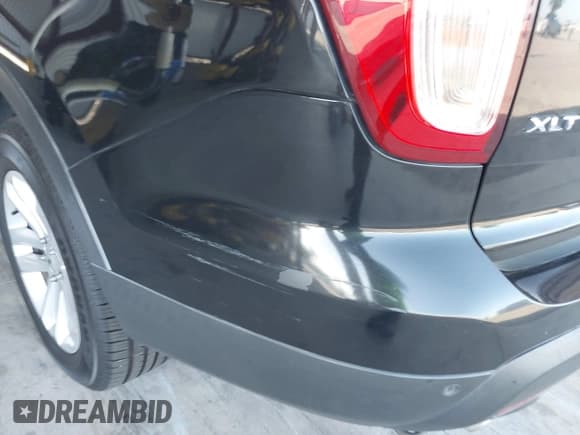 ✅ 2015 Ford Explorer XLT • VIN: 1FM5K8D84FGC42381 • Lot: 42475667. Wystawiony na IAAI z przebiegiem 219 724 mil. Bezpłatny archiwum sprzedaży aukcyjnych z USA i szczegółowy raport historii pojazdu na DreamBid. Zdjęcie 6.