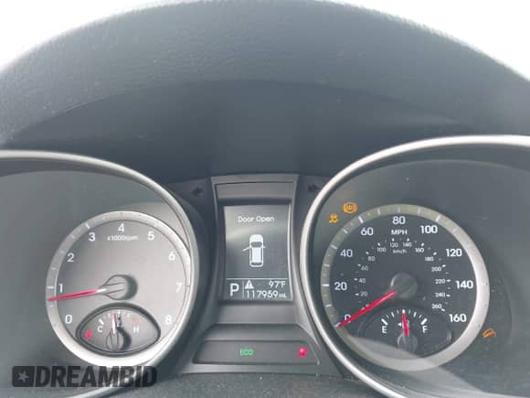 2014 Hyundai Santa Fe с VIN 5XYZU3LB0EG187445, выставлен на аукционе IAAI как лот 43295530 с пробегом 117 959 миль миль и . История ставок и продаж доступна на DreamBid. Изображение 15.