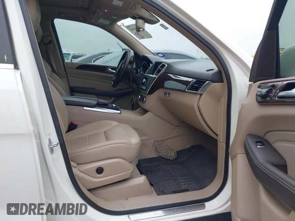 ✅ 2012 Mercedes-Benz M 350 • VIN: 4JGDA5HB7CA034478 • Lot: 42158995. Listed on IAAI with 170,942 mi. Free auction sales archive from the USA and detailed vehicle history report at DreamBid. Image 5.