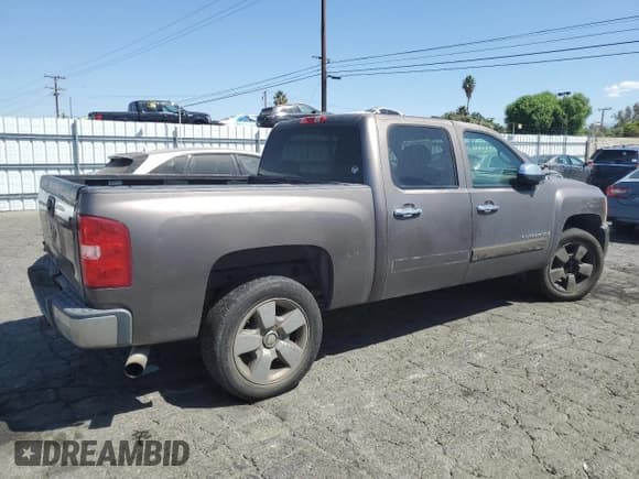 ✅ 2007 Chevrolet Silverado 1500 LTZ • VIN: 2GCEC13J371523731 • Lot: 71113275. Listed on Copart with 274,156 mi. Free auction sales archive from the USA and detailed vehicle history report at DreamBid. Image 3.