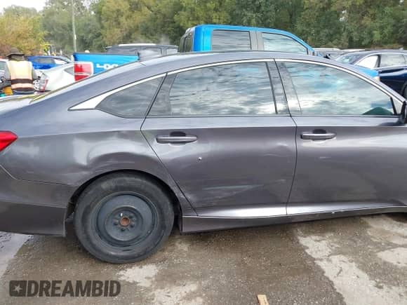 2018 Honda Accord Sport with VIN 1HGCV1F32JA133118, listed as a IAAI auction lot 43329296 with 136,291 mi miles and . Bid and sale history available at DreamBid. Image 6.