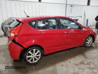 ✅ 2013 Hyundai Accent SE • VIN: KMHCU5AE0DU104488 • Лот: 74482644. Опубликован ранее на Copart с пробегом 75 444 миль. Бесплатный доступ к архиву аукционных продаж из США и подробный отчёт об истории автомобиля на DreamBid. Изображение 3.