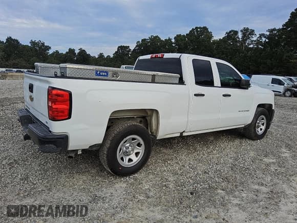 ✅ 2019 Chevrolet Silverado 1500 Work Truck • VIN: 2GCRCNECXK1139932 • Lot: 68788385. Wystawiony na Copart z przebiegiem 190 479 mil. Bezpłatny archiwum sprzedaży aukcyjnych z USA i szczegółowy raport historii pojazdu na DreamBid. Zdjęcie 3.