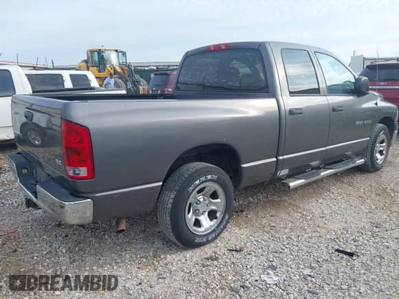 2004 Dodge 1500 SLT z VIN 1D7HA18N24J268253, wystawiony jako IAAI lot #43044463 z przebiegiem 106 207 mil mil oraz . Historia ofert i sprzedaży dostępna na DreamBid. Obrazek 4.
