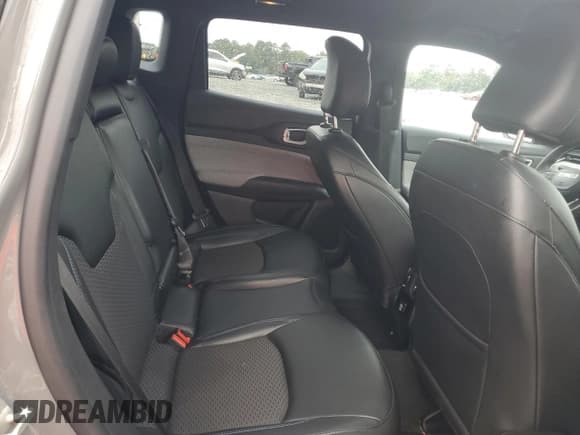 ✅ 2024 Jeep Compass Latitude • VIN: 3C4NJDBN1RT591233 • Лот: 82130105. Опубликован ранее на Copart с пробегом 15 725 миль. Бесплатный доступ к архиву аукционных продаж из США и подробный отчёт об истории автомобиля на DreamBid. Изображение 11.