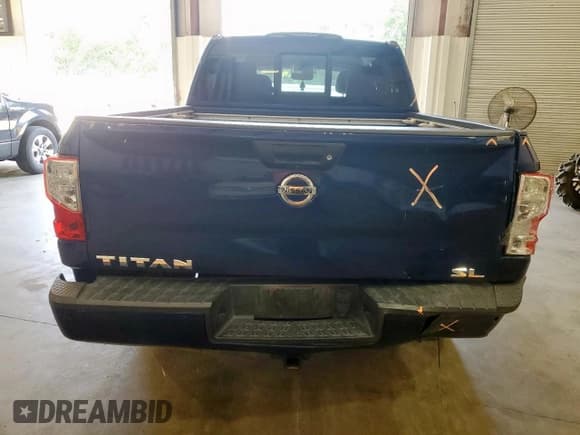 ✅ 2017 Nissan Titan SV • VIN: 1N6AA1E68HN534489 • Лот: 71916895. Опубликован ранее на Copart с пробегом 101 963 миль. Бесплатный доступ к архиву аукционных продаж из США и подробный отчёт об истории автомобиля на DreamBid. Изображение 6.