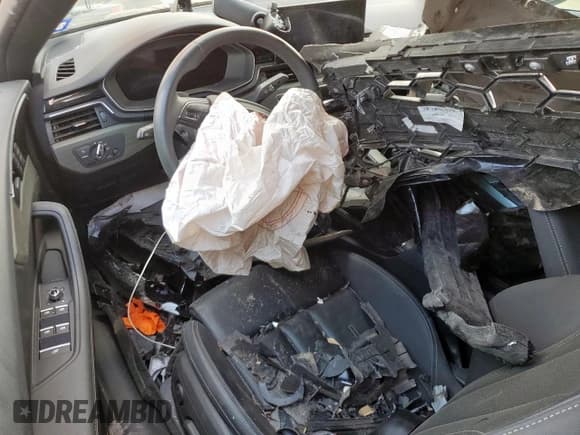 ✅ 2023 Audi A5 Cabriolet S line Premium Plus • VIN: WAU4AGF54PN003116 • Lot: 70554205. Wystawiony na Copart z przebiegiem Nie podano. Bezpłatny archiwum sprzedaży aukcyjnych z USA i szczegółowy raport historii pojazdu na DreamBid. Zdjęcie 8.