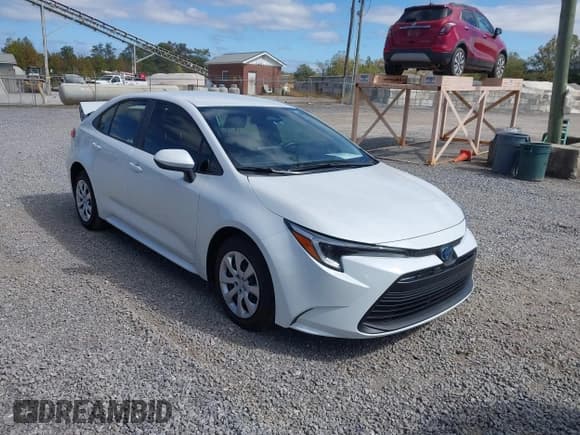 ✅ 2025 Toyota Corolla Hybrid SE • VIN: JTDBCMFE1S3084499 • Lot: 43428605. Listed on IAAI with 6,054 mi. Free auction sales archive from the USA and detailed vehicle history report at DreamBid. Image 1.
