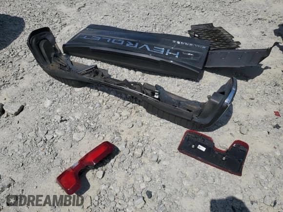 ✅ 2021 Chevrolet Silverado 1500 LTZ • VIN: 3GCPWEEDXMG284034 • Lot: 68880074. Wystawiony na Copart z przebiegiem 66 152 mil. Bezpłatny archiwum sprzedaży aukcyjnych z USA i szczegółowy raport historii pojazdu na DreamBid. Zdjęcie 12.