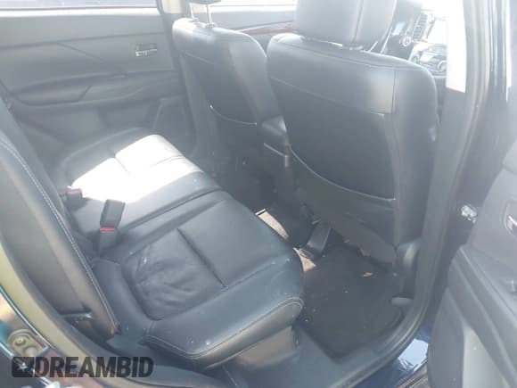 ✅ 2015 Mitsubishi Outlander GT • VIN: JA4JZ4AX0FZ005114 • Lot: 42058228. Listed on IAAI with 146,649 mi. Free auction sales archive from the USA and detailed vehicle history report at DreamBid. Image 8.