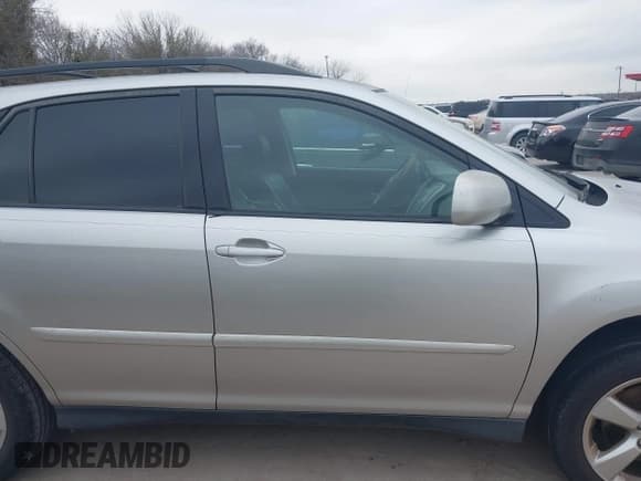 ✅ 2007 Lexus RX 350 • VIN: JTJGK31U270006689 • Lot: 41638323. Wystawiony na IAAI z przebiegiem 210 381 mil. Bezpłatny archiwum sprzedaży aukcyjnych z USA i szczegółowy raport historii pojazdu na DreamBid. Zdjęcie 13.