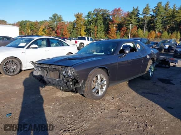 2020 Dodge Challenger SXT с VIN 2C3CDZGG0LH146718, выставлен на аукционе IAAI как лот 40532636 с пробегом 69 437 миль миль и . История ставок и продаж доступна на DreamBid. Изображение 18.