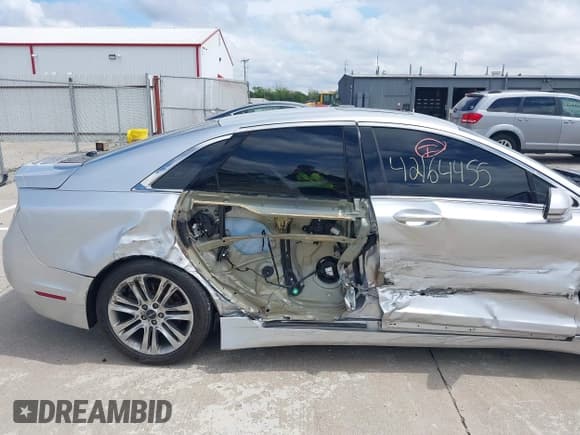 ✅ 2015 Lincoln MKZ • VIN: 3LN6L2GK5FR622117 • Lot: 42164455. Listed on IAAI with 167,156 mi. Free auction sales archive from the USA and detailed vehicle history report at DreamBid. Image 6.