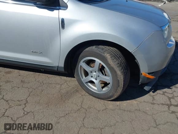 ✅ 2009 Lincoln MKX • VIN: 2LMDU88C19BJ06021 • Lot: 41706769. Listed on IAAI with 105,480 mi. Free auction sales archive from the USA and detailed vehicle history report at DreamBid. Image 13.