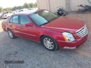 ✅ 2010 Cadillac DTS 1SA • VIN: 1G6KA5EY9AU137338 • Lot: 42641232. Wystawiony na IAAI z przebiegiem 83 131 mil. Bezpłatny archiwum sprzedaży aukcyjnych z USA i szczegółowy raport historii pojazdu na DreamBid. Zdjęcie 1.