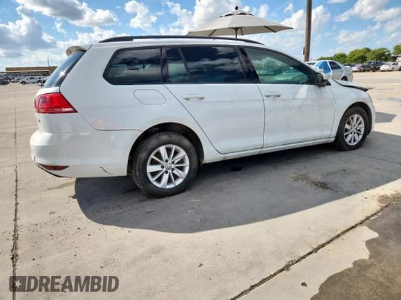 ✅ 2015 Volkswagen Golf TSI SE • VIN: 3VWC17AU6FM516080 • Лот: 82052055. Опубликован ранее на Copart с пробегом 98 163 миль. Бесплатный доступ к архиву аукционных продаж из США и подробный отчёт об истории автомобиля на DreamBid. Изображение 3.