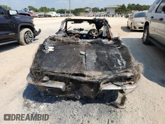 ✅ 1965 Chevrolet Corvette • VIN: 194675S115250 • Лот: 71210665. Опубликован ранее на Copart с пробегом Не указан. Бесплатный доступ к архиву аукционных продаж из США и подробный отчёт об истории автомобиля на DreamBid. Изображение 6.