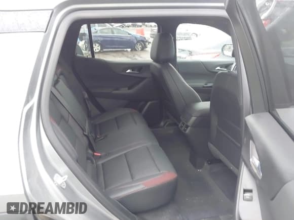 ✅ 2025 Chevrolet Equinox FWD RS • VIN: 3GNAXLEG1SL173319 • Lot: 43038770. Wystawiony na IAAI z przebiegiem 15 146 mil. Bezpłatny archiwum sprzedaży aukcyjnych z USA i szczegółowy raport historii pojazdu na DreamBid. Zdjęcie 8.