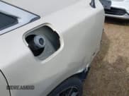 ✅ 2014 Lincoln MKZ • VIN: 3LN6L2G9XER820400 • Lot: 42195277. Wystawiony na IAAI z przebiegiem 48 597 mil. Bezpłatny archiwum sprzedaży aukcyjnych z USA i szczegółowy raport historii pojazdu na DreamBid. Zdjęcie 12.