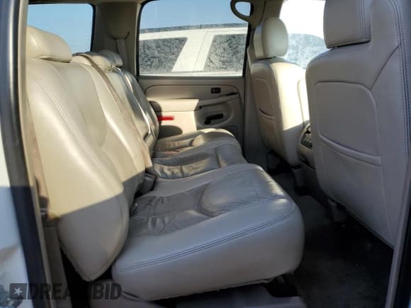 ✅ 2005 Chevrolet Suburban LT • VIN: 3GNFK16Z25G275914 • Лот: 89099315. Опубликован ранее на Copart с пробегом 240 114 миль. Бесплатный доступ к архиву аукционных продаж из США и подробный отчёт об истории автомобиля на DreamBid. Изображение 11.