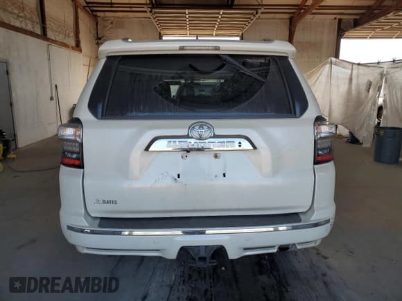 ✅ 2017 Toyota 4Runner SR5 Premium • VIN: JTEBU5JR3H5431725 • Lot: 86319025. Listed on Copart with 126,896 mi. Free auction sales archive from the USA and detailed vehicle history report at DreamBid. Image 6.