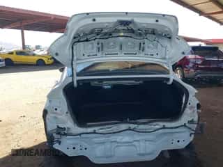 2022 Hyundai Elantra SE z VIN 5NPLL4AG9NH080058, wystawiony jako IAAI lot #43187031 z przebiegiem 69 817 mil mil oraz . Historia ofert i sprzedaży dostępna na DreamBid. Obrazek 6.