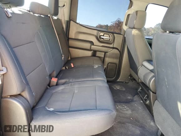 ✅ 2019 Chevrolet Silverado 1500 Custom Trail Boss • VIN: 1GCPYCEF4KZ401930 • Lot: 91459695. Wystawiony na Copart z przebiegiem 110 316 mil. Bezpłatny archiwum sprzedaży aukcyjnych z USA i szczegółowy raport historii pojazdu na DreamBid. Zdjęcie 10.