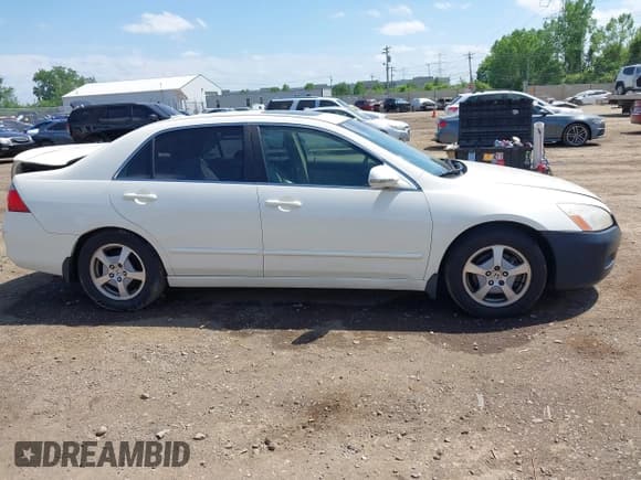 ✅ 2007 Honda Accord • VIN: JHMCN36567C003317 • Лот: 42275724. Опубликован ранее на IAAI с пробегом 218 169 миль. Бесплатный доступ к архиву аукционных продаж из США и подробный отчёт об истории автомобиля на DreamBid. Изображение 13.