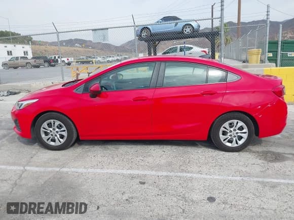 ✅ 2019 Chevrolet Cruze • VIN: 1G1BJ5SM4K7103783 • Лот: 43066273. Опубликован ранее на IAAI с пробегом 100 973 миль. Бесплатный доступ к архиву аукционных продаж из США и подробный отчёт об истории автомобиля на DreamBid. Изображение 14.