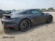 ✅ 2022 Porsche 911 Turbo S • VIN: WP0AD2A96NS256060 • Lot: 54003744. Wystawiony na Copart z przebiegiem 13 169 mil. Bezpłatny archiwum sprzedaży aukcyjnych z USA i szczegółowy raport historii pojazdu na DreamBid. Zdjęcie 3.