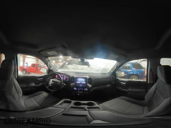 ✅ 2020 Chevrolet Silverado 1500 Custom • VIN: 1GCRYBEF7LZ238758 • Lot: 86346024. Wystawiony na Copart z przebiegiem 81 573 mil. Bezpłatny archiwum sprzedaży aukcyjnych z USA i szczegółowy raport historii pojazdu na DreamBid. Zdjęcie 12.