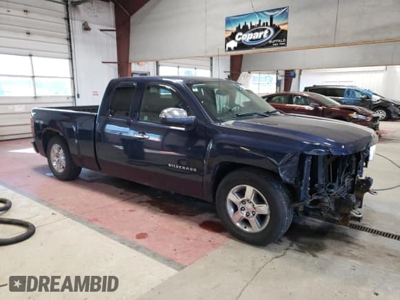 ✅ 2010 Chevrolet Silverado 1500 LT • VIN: 1GCSKSE37AZ271460 • Lot: 76096964. Listed on Copart with 56,533 mi. Free auction sales archive from the USA and detailed vehicle history report at DreamBid. Image 4.