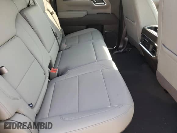 2025 Chevrolet Silverado 1500 LTZ z VIN 1GCUKGELXSZ251419, wystawiony jako Copart lot #80374135 z przebiegiem 806 mil mil oraz Szkoda całkowita • Salvage title. Historia ofert i sprzedaży dostępna na DreamBid. Obrazek 10.