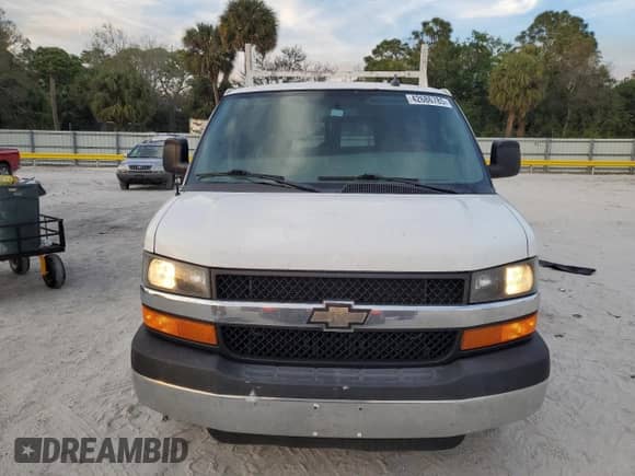 2016 Chevrolet Express Passenger LT с VIN 1GAZGPFG2G1269808, выставлен на аукционе Copart как лот 42686785 с пробегом 157 121 миль миль и Списание • Salvage title. История ставок и продаж доступна на DreamBid. Изображение 5.