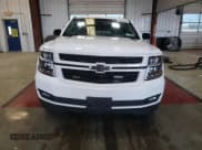 ✅ 2019 Chevrolet Suburban LT • VIN: 1GNSKHKC1KR212629 • Lot: 79246744. Wystawiony na Copart z przebiegiem 82 974 mil. Bezpłatny archiwum sprzedaży aukcyjnych z USA i szczegółowy raport historii pojazdu na DreamBid. Zdjęcie 5.