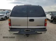 ✅ 2001 Chevrolet Suburban LT • VIN: 3GNFK16T61G246521 • Lot: 89204895. Wystawiony na Copart z przebiegiem 196 089 mil. Bezpłatny archiwum sprzedaży aukcyjnych z USA i szczegółowy raport historii pojazdu na DreamBid. Zdjęcie 6.