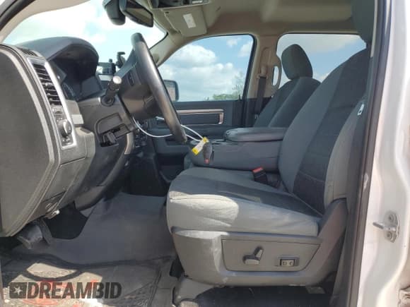 ✅ 2018 Ram 1500 Big Horn • VIN: 1C6RR7LM9JS227074 • Лот: 53315045. Опубликован ранее на Copart с пробегом 93 020 миль. Бесплатный доступ к архиву аукционных продаж из США и подробный отчёт об истории автомобиля на DreamBid. Изображение 7.