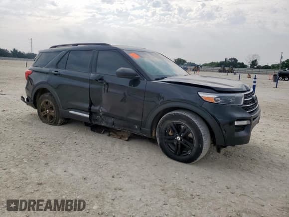 ✅ 2023 Ford Explorer XLT • VIN: 1FMSK7DH9PGB08643 • Lot: 57108005. Wystawiony na Copart z przebiegiem 54 633 mil. Bezpłatny archiwum sprzedaży aukcyjnych z USA i szczegółowy raport historii pojazdu na DreamBid. Zdjęcie 4.