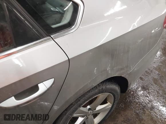 ✅ 2012 Volkswagen Passat SE • VIN: 1VWBN7A35CC046063 • Лот: 43882332. Опубликован ранее на IAAI с пробегом 233 532 миль. Бесплатный доступ к архиву аукционных продаж из США и подробный отчёт об истории автомобиля на DreamBid. Изображение 13.