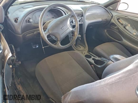 ✅ 2001 Ford Mustang Standard • VIN: 1FAFP404X1F224929 • Lot: 95775435. Listed on Copart with 185,820 mi. Free auction sales archive from the USA and detailed vehicle history report at DreamBid. Image 8.