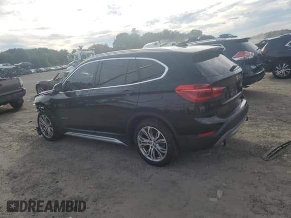 ✅ 2017 BMW X1 xDrive28i • VIN: WBXHT3Z34H4A64920 • Lot: 80722225. Wystawiony na Copart z przebiegiem 127 339 mil. Bezpłatny archiwum sprzedaży aukcyjnych z USA i szczegółowy raport historii pojazdu na DreamBid. Zdjęcie 2.