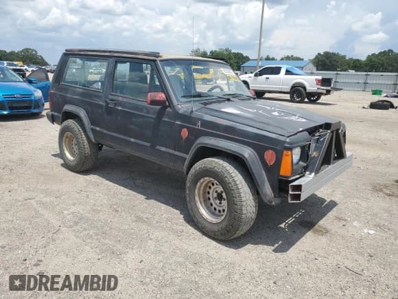 ✅ 1996 Jeep Cherokee • VIN: 1J4FT27S8TL120002 • Lot: 65330825. Listed on Copart with 363,678 mi. Free auction sales archive from the USA and detailed vehicle history report at DreamBid. Image 4.