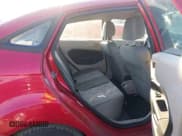 ✅ 2012 Ford Fiesta SE • VIN: 3FADP4BJ2CM199425 • Lot: 43496966. Wystawiony na IAAI z przebiegiem 114 260 mil. Bezpłatny archiwum sprzedaży aukcyjnych z USA i szczegółowy raport historii pojazdu na DreamBid. Zdjęcie 8.