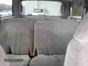 1996 Chevrolet Blazer z VIN 1GNDT13W7T2138892, wystawiony jako Copart lot #79970274 z przebiegiem 192 084 mil mil oraz Szkoda całkowita • Salvage title. Historia ofert i sprzedaży dostępna na DreamBid. Obrazek 10.