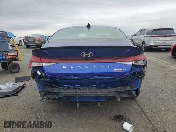 ✅ 2025 Hyundai Elantra SEL Sport • VIN: KMHLM4DGXSU996009 • Lot: 80370785. Listed on Copart with 6,086 mi. Free auction sales archive from the USA and detailed vehicle history report at DreamBid. Image 6.