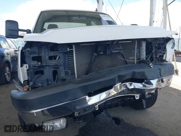 ✅ 2007 Chevrolet Silverado 2500HD LT1 • VIN: 1GCHK23D57F157098 • Lot: 41987900. Wystawiony na IAAI z przebiegiem 358 398 mil. Bezpłatny archiwum sprzedaży aukcyjnych z USA i szczegółowy raport historii pojazdu na DreamBid. Zdjęcie 13.