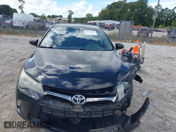 ✅ 2017 Toyota Camry SE • VIN: 4T1BF1FK2HU762560 • Lot: 43372528. Listed on IAAI with 178,668 mi. Free auction sales archive from the USA and detailed vehicle history report at DreamBid. Image 12.