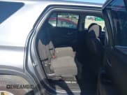 ✅ 2020 Chevrolet Traverse LS • VIN: 1GNERFKW7LJ125986 • Lot: 43445640. Wystawiony na IAAI z przebiegiem 93 583 mil. Bezpłatny archiwum sprzedaży aukcyjnych z USA i szczegółowy raport historii pojazdu na DreamBid. Zdjęcie 8.