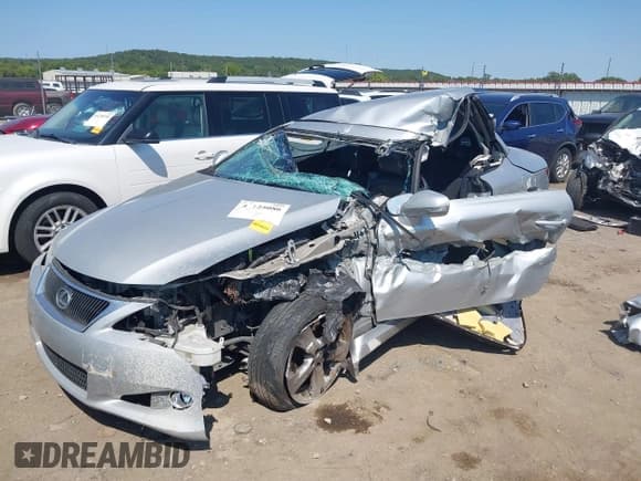 ✅ 2010 Lexus IS 350 C • VIN: JTHFE2C23A2500937 • Lot: 43125086. Listed on IAAI with Not provided. Free auction sales archive from the USA and detailed vehicle history report at DreamBid. Image 2.